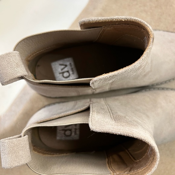 Dolce Vita booties NWOT - Picture 3 of 6